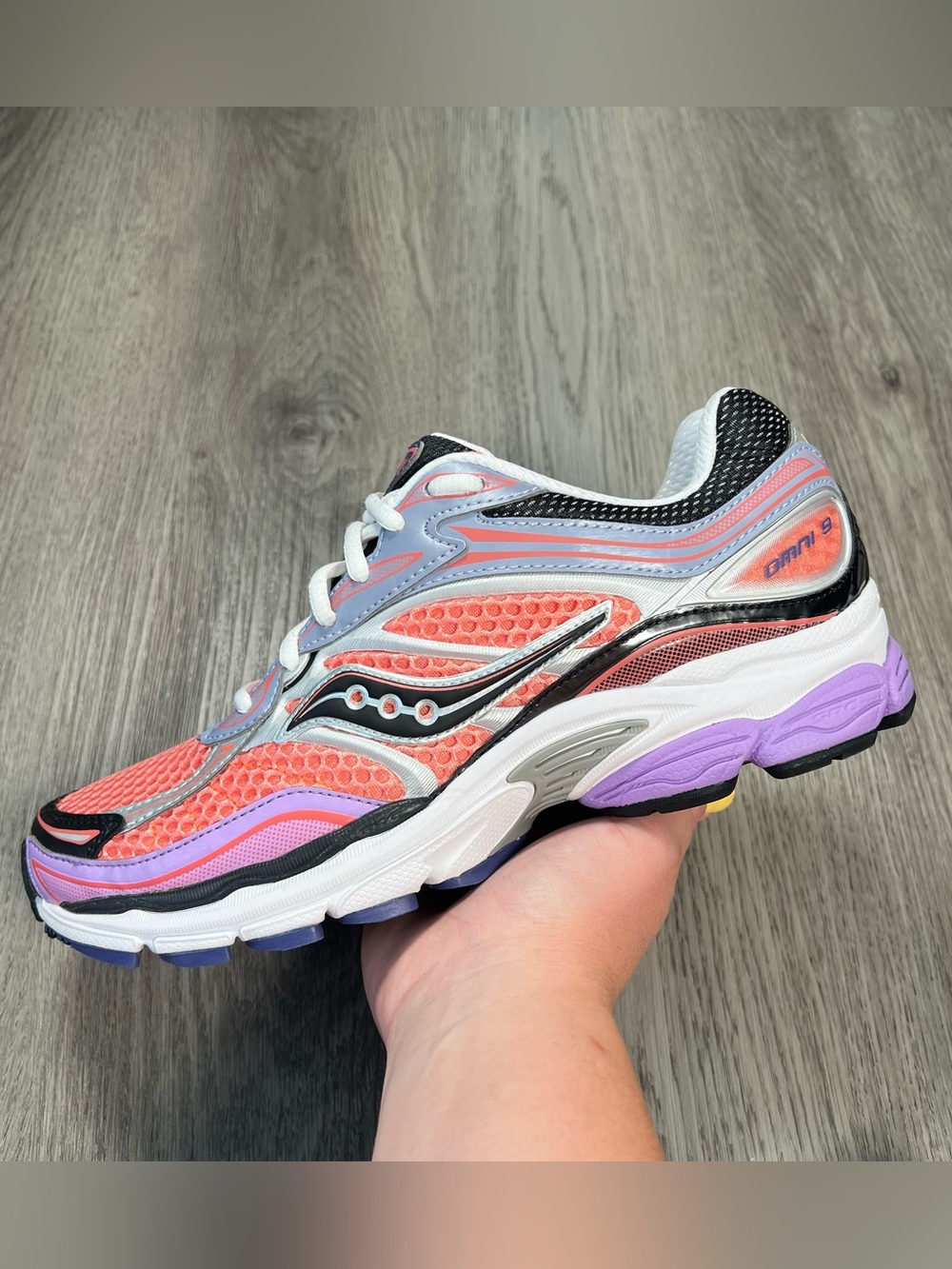 New Saucony Progrid Omni 9 Pink Purple S70739-30 Mens Size 9 Women's Size 10.5